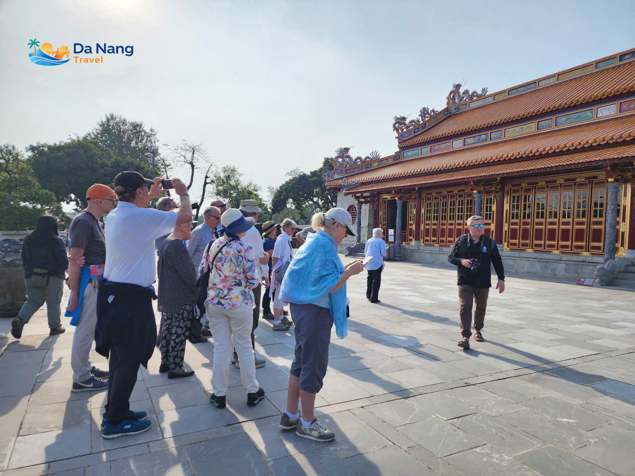 Explore Hai Van Pass and Hue with a visit to Thien Mu Pagoda, scenic mountain roads, imperial heritage, ancient temples and unforgettable cultural landscapes. ✅