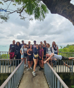 Explore Hai Van Pass and Hue with a visit to Thien Mu Pagoda, scenic mountain roads, imperial heritage, ancient temples and unforgettable cultural landscapes. ✅